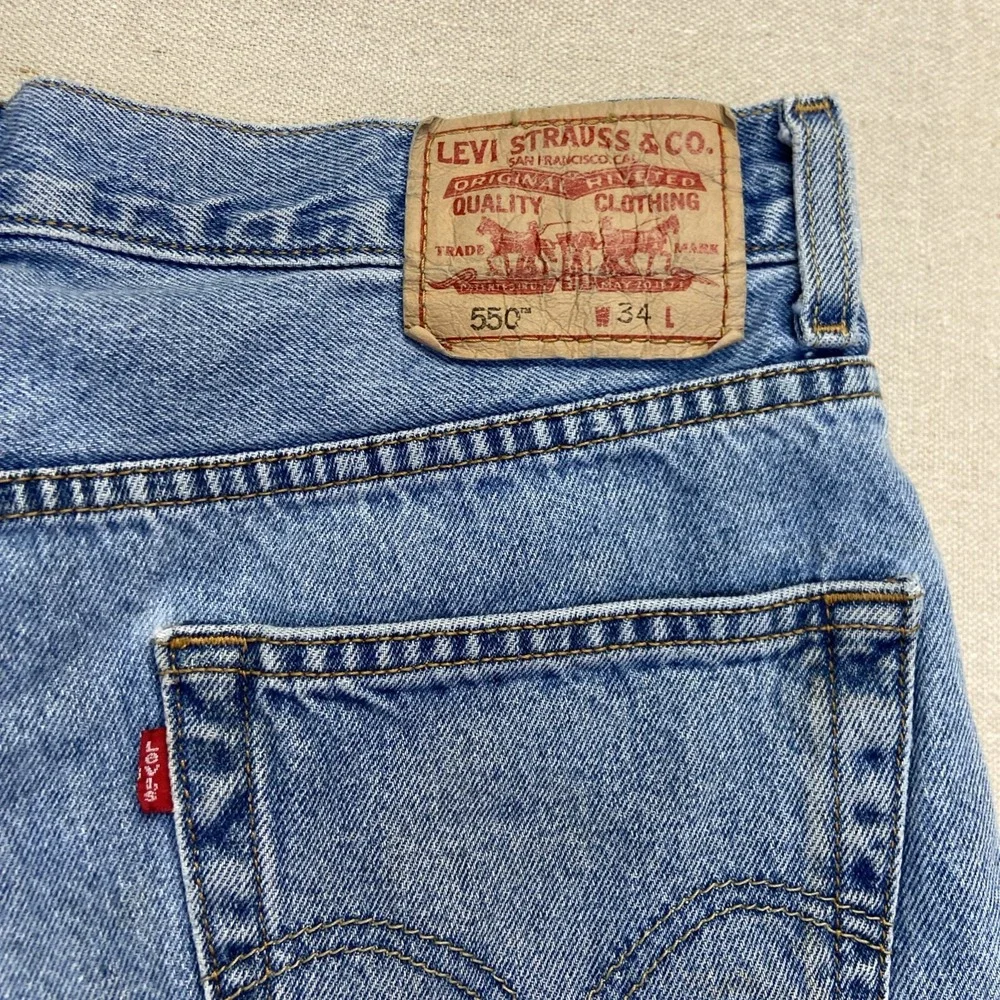 Vintage Levis 550 Shorts Mens 33 Blue Denim Blue Jean Jorts 90s Distressed